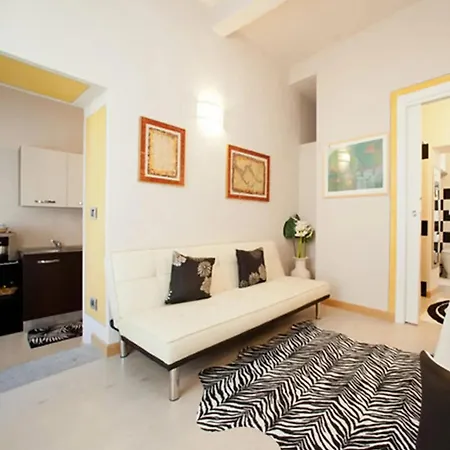 Charming Flat In Piazza Mondovì